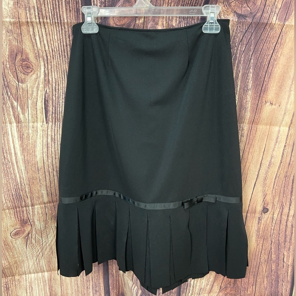 Dressbarn black ribbon skirt with zipper closure women’s size 8